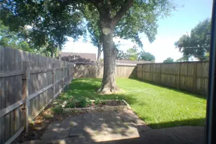 6350 Crestside Dr, Pasadena, TX 77505 - Photo 27