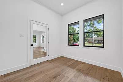 4802 Hummingbird Street, Houston, TX 77035 - Photo 7