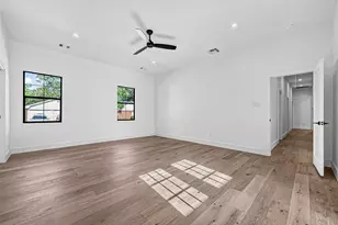 4802 Hummingbird St, Houston, TX 77035 - Photo 21