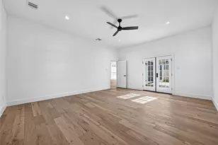 4802 Hummingbird St, Houston, TX 77035 - Photo 19