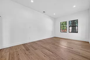 4802 Hummingbird St, Houston, TX 77035 - Photo 5