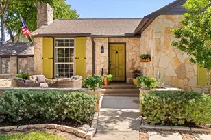 968 Mulberry Ave, New Braunfels, TX 78130 - Photo 3