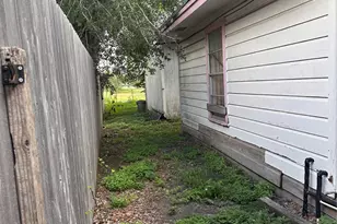 308 W Hill Ave, Alice, TX 78332 - Photo 29