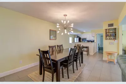 21225 Gulf Dr, Galveston, TX 77554 - Photo 11