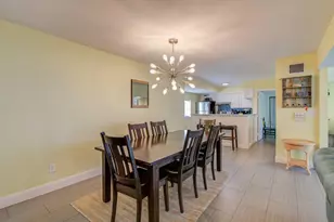 21225 Gulf Dr, Galveston, TX 77554 - Photo 11