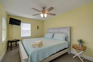 21225 Gulf Dr, Galveston, TX 77554 - Photo 7