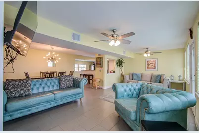21225 Gulf Dr, Galveston, TX 77554 - Photo 1