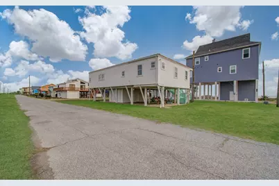 21225 Gulf Dr, Galveston, TX 77554 - Photo 31