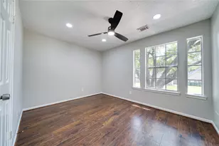 619 Green Belt Dr, Sugar Land, TX 77498 - Photo 25