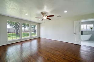 619 Green Belt Dr, Sugar Land, TX 77498 - Photo 17