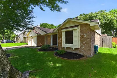 16019 Mill Point Drive, Houston, TX 77059 - Photo 3