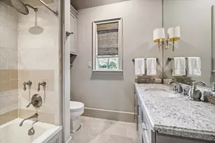 601 Lindenwood Dr, Houston, TX 77024 - Photo 47