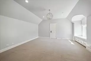 601 Lindenwood Dr, Houston, TX 77024 - Photo 27