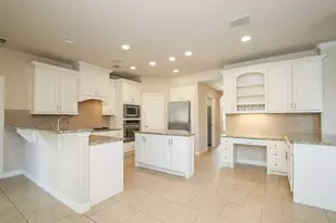 11722 Spriggs Way, Houston, TX 77024 - Photo 17