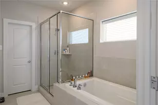 1274 N Post Oak Rd, Houston, TX 77055 - Photo 13
