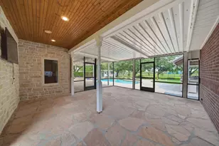 1301 W Viejo Dr, Friendswood, TX 77546 - Photo 33