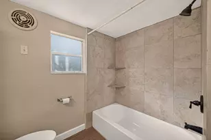 4203 Polk St, Houston, TX 77023 - Photo 13