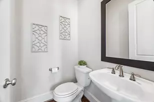10904 Wrenwood Manor, Houston, TX 77043 - Photo 15