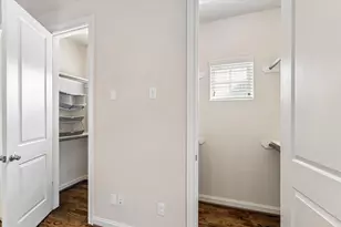 10904 Wrenwood Manor, Houston, TX 77043 - Photo 21