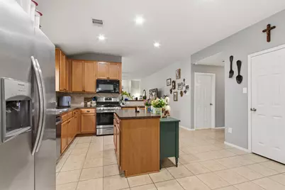 12110 Green Willow Falls Drive, Tomball, TX 77375 - Photo 15