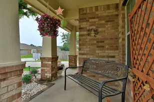 12110 Green Willow Falls Dr, Tomball, TX 77375 - Photo 5