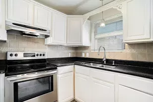 2701 3rd Ave N, Texas City, TX 77590 - Photo 5
