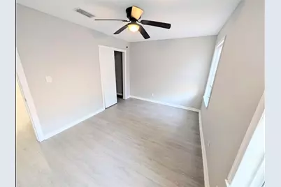 2819 Dragonwick Drive, Houston, TX 77045 - Photo 17