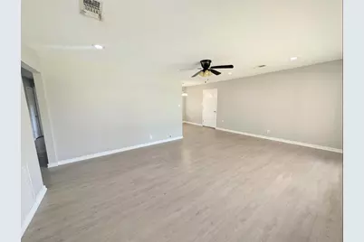 2819 Dragonwick Drive, Houston, TX 77045 - Photo 3