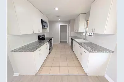 2819 Dragonwick Drive, Houston, TX 77045 - Photo 5