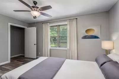 608 W Lobit Street, Baytown, TX 77520 - Photo 29