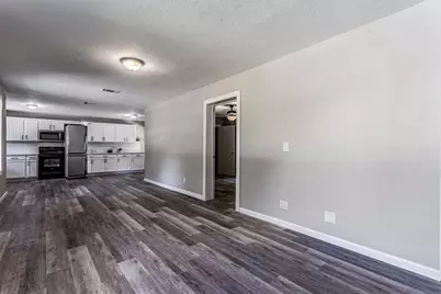 608 W Lobit Street, Baytown, TX 77520 - Photo 17