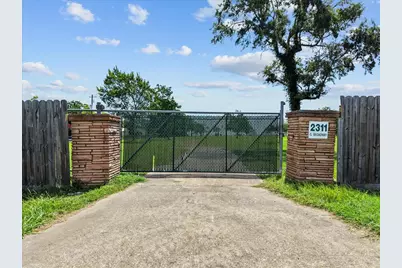 2311 S Broadway, La Porte, TX 77571 - Photo 3