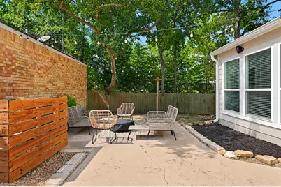 69 Wind Whisper Court, The Woodlands, TX 77380 - Photo 5