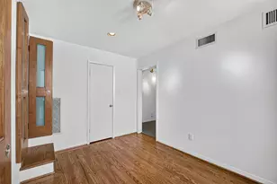 3621 Yupon St, Houston, TX 77006 - Photo 47
