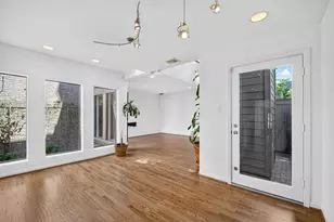 3621 Yupon St, Houston, TX 77006 - Photo 5