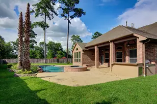 34 Canoe Bend Ct, The Woodlands, TX 77389 - Photo 3