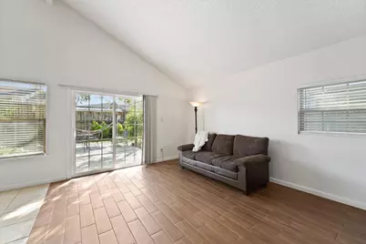 7715 Candlegreen Lane, Houston, TX 77071 - Photo 11