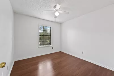 7715 Candlegreen Lane, Houston, TX 77071 - Photo 13