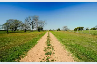 1797 County Road 261, Moulton, TX 77975 - Photo 11