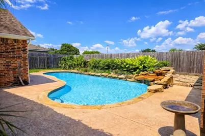 410 Scarlet Sage Drive, League City, TX 77573 - Photo 3