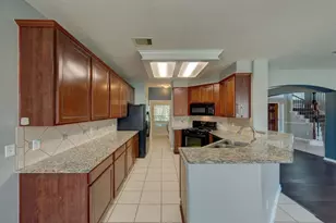 17927 Oak Park Bend Ln, Cypress, TX 77433 - Photo 11