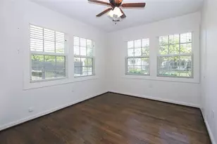 728 E 13th, Houston, TX 77008 - Photo 11