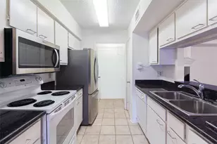 2800 Jeanetta St, Houston, TX 77063 - Photo 15