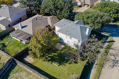 17103 Canterbury Green Court, Sugar Land, TX 77498 - Photo 27