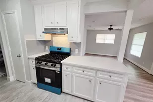 9713 Yuma St, Houston, TX 77029 - Photo 7