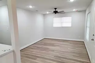 9713 Yuma St, Houston, TX 77029 - Photo 9