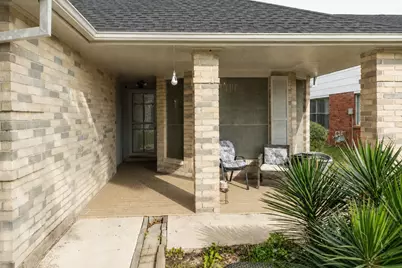 2819 S Peach Hollow Circle, Pearland, TX 77584 - Photo 3