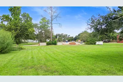 4003 Country Trails Street, Alvin, TX 77511 - Photo 11