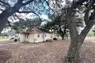 1869 FM 1163 Rd, El Campo, TX 77437 - Photo 3