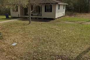 910 Lizzie Ln, Tomball, TX 77375 - Photo 1